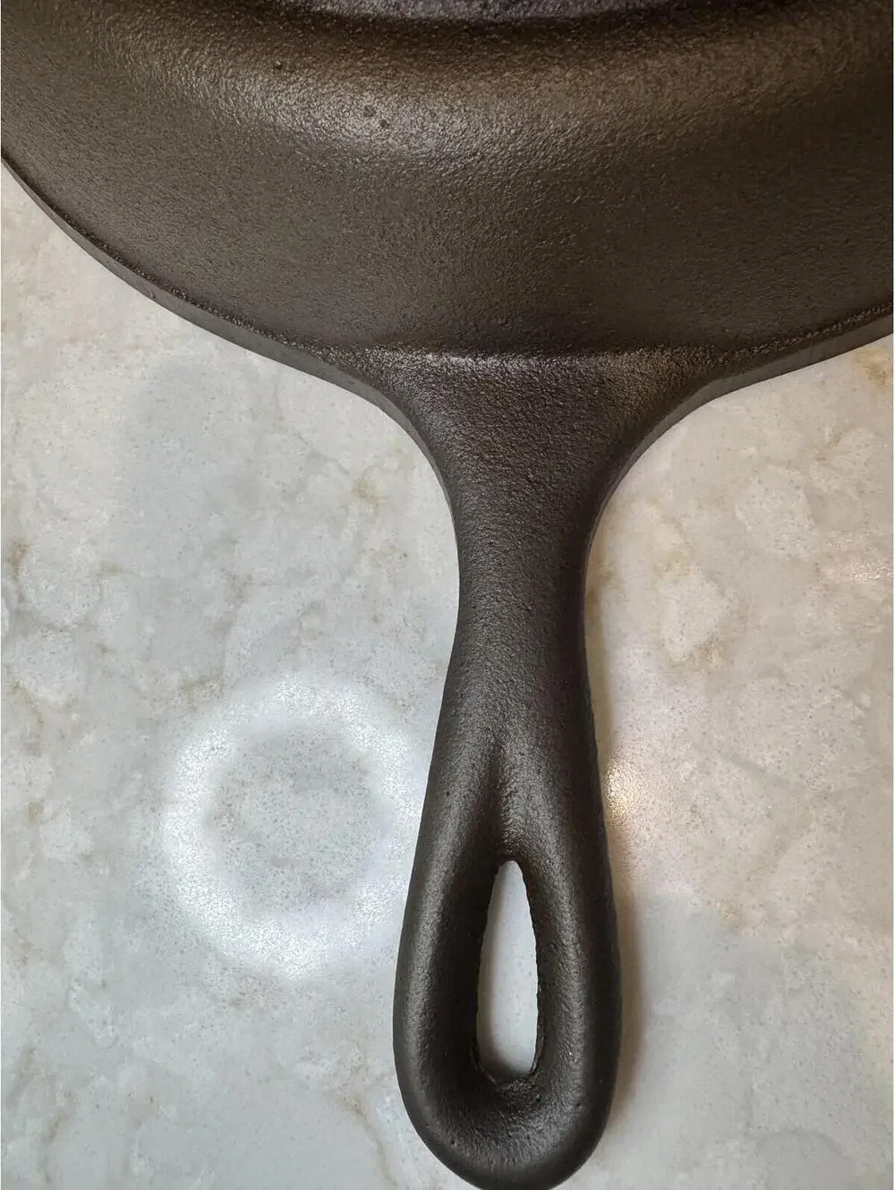 Vintage Cast Iron Skillet no 7  Unmarked Lodge 3 Notch  Restored And Seasoned